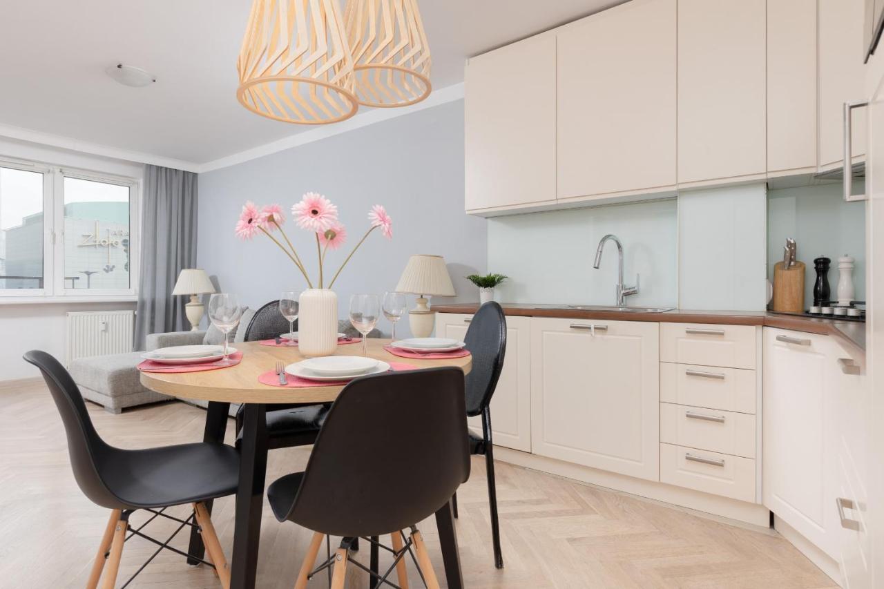 Zlota Apartment Center Of Warsaw By Noclegi Renters Kültér fotó